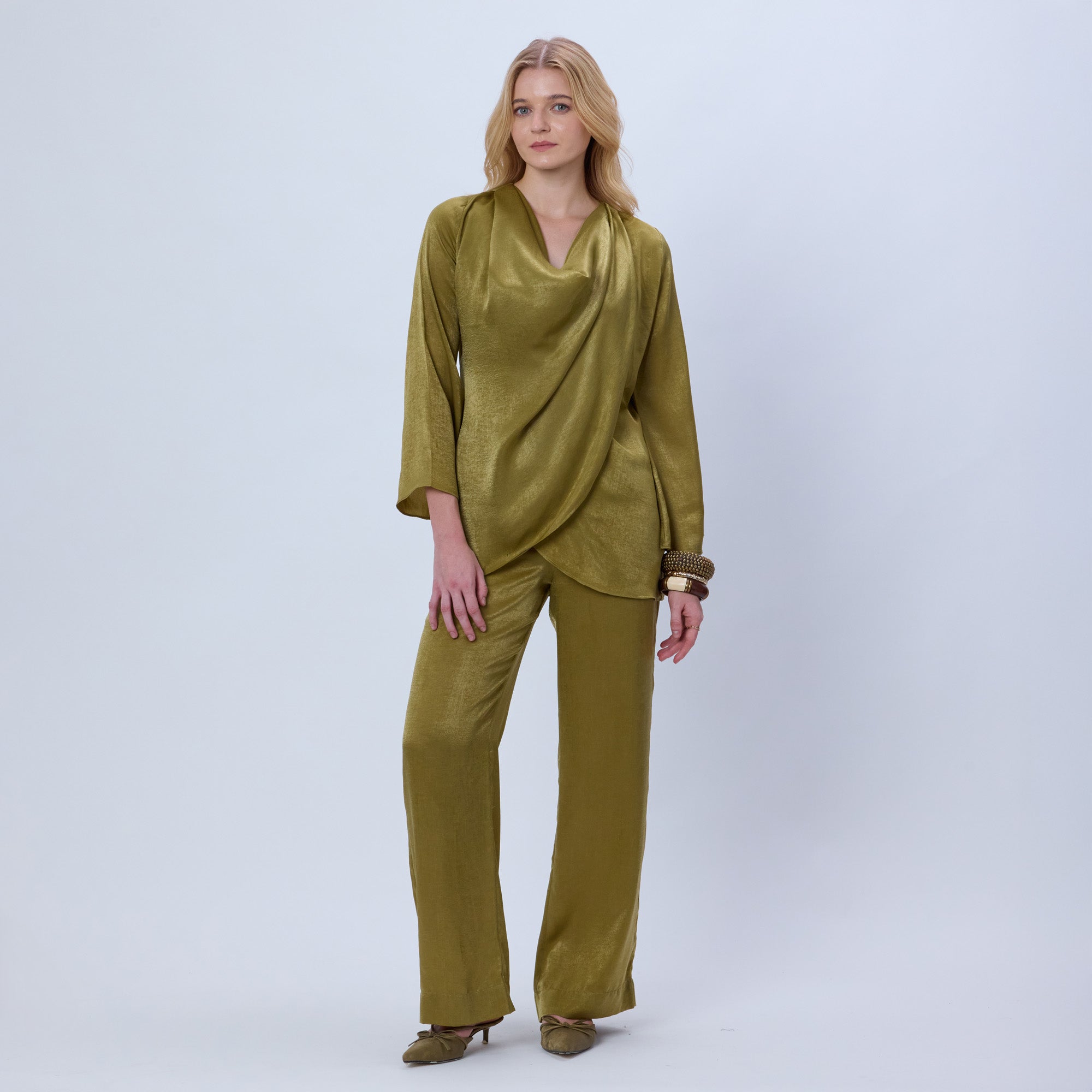 GOLDEN SATIN STRAIGHT LEG PANTS