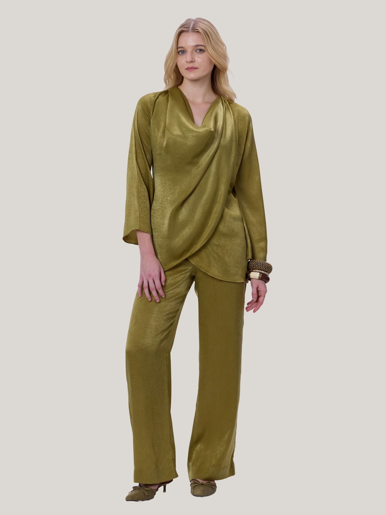 GOLDEN SATIN STRAIGHT LEG PANTS