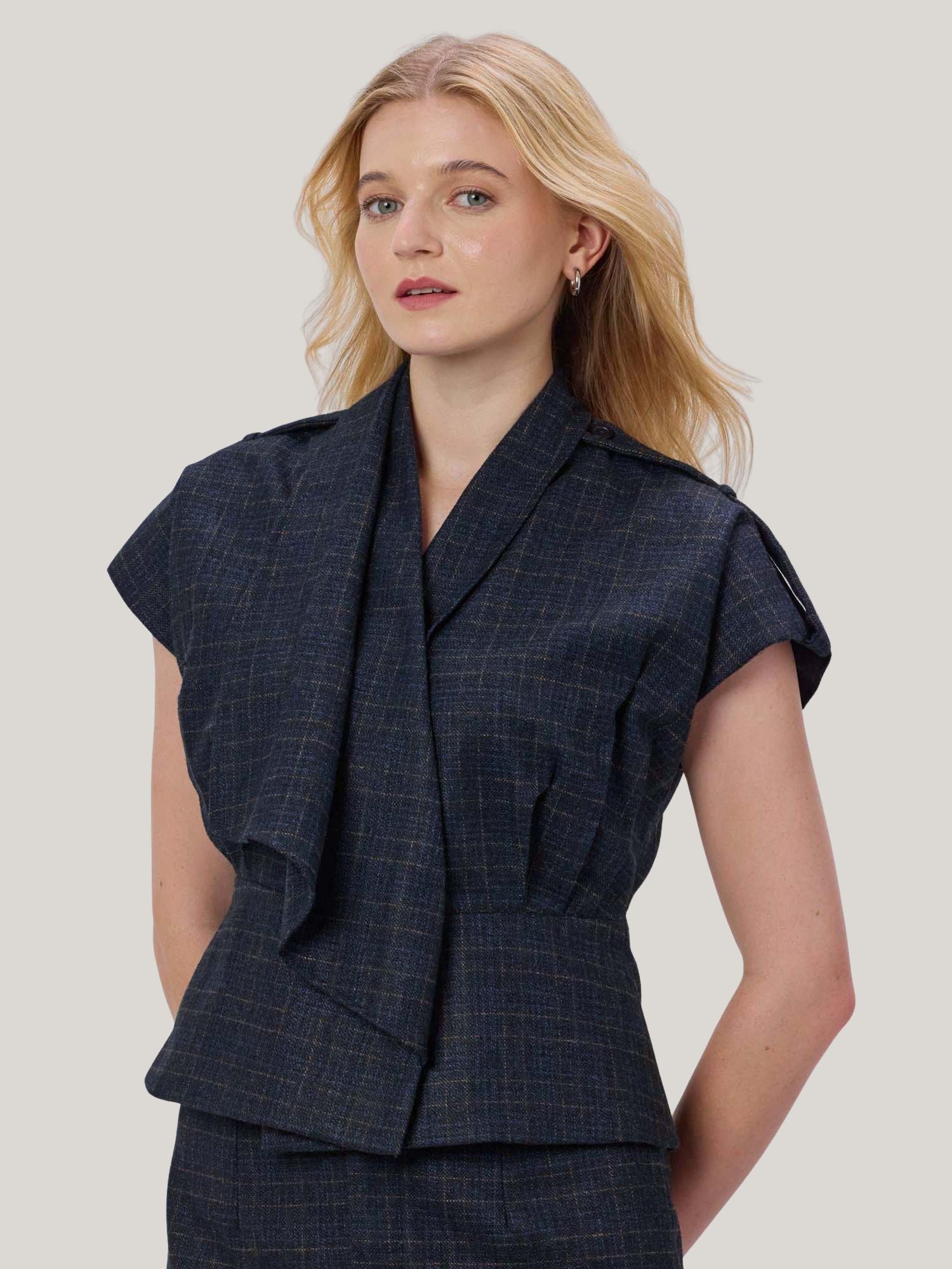 BLUE CHECKED TWEED TOP