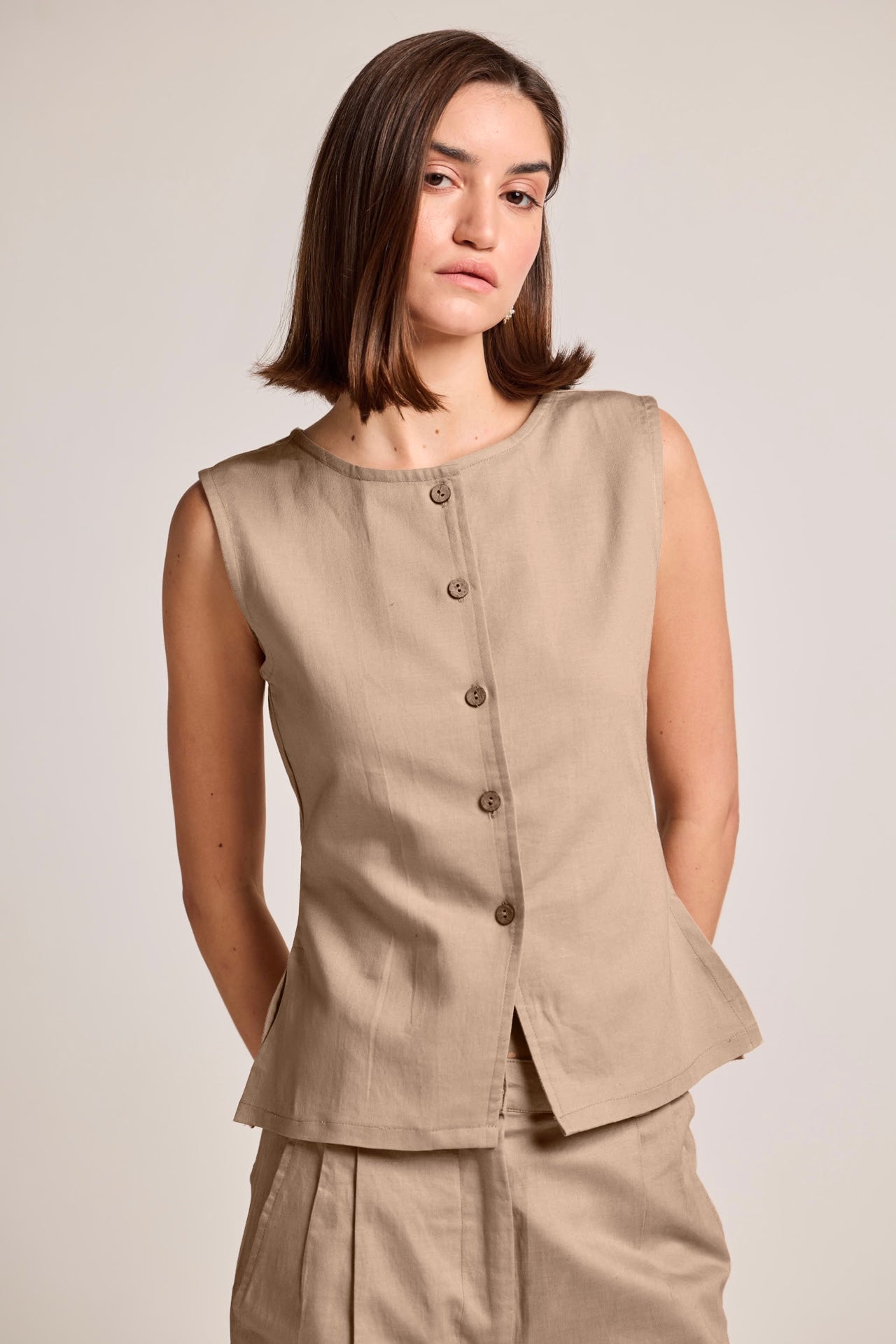 Beige Buttoned Cotton Linen Waistcoat