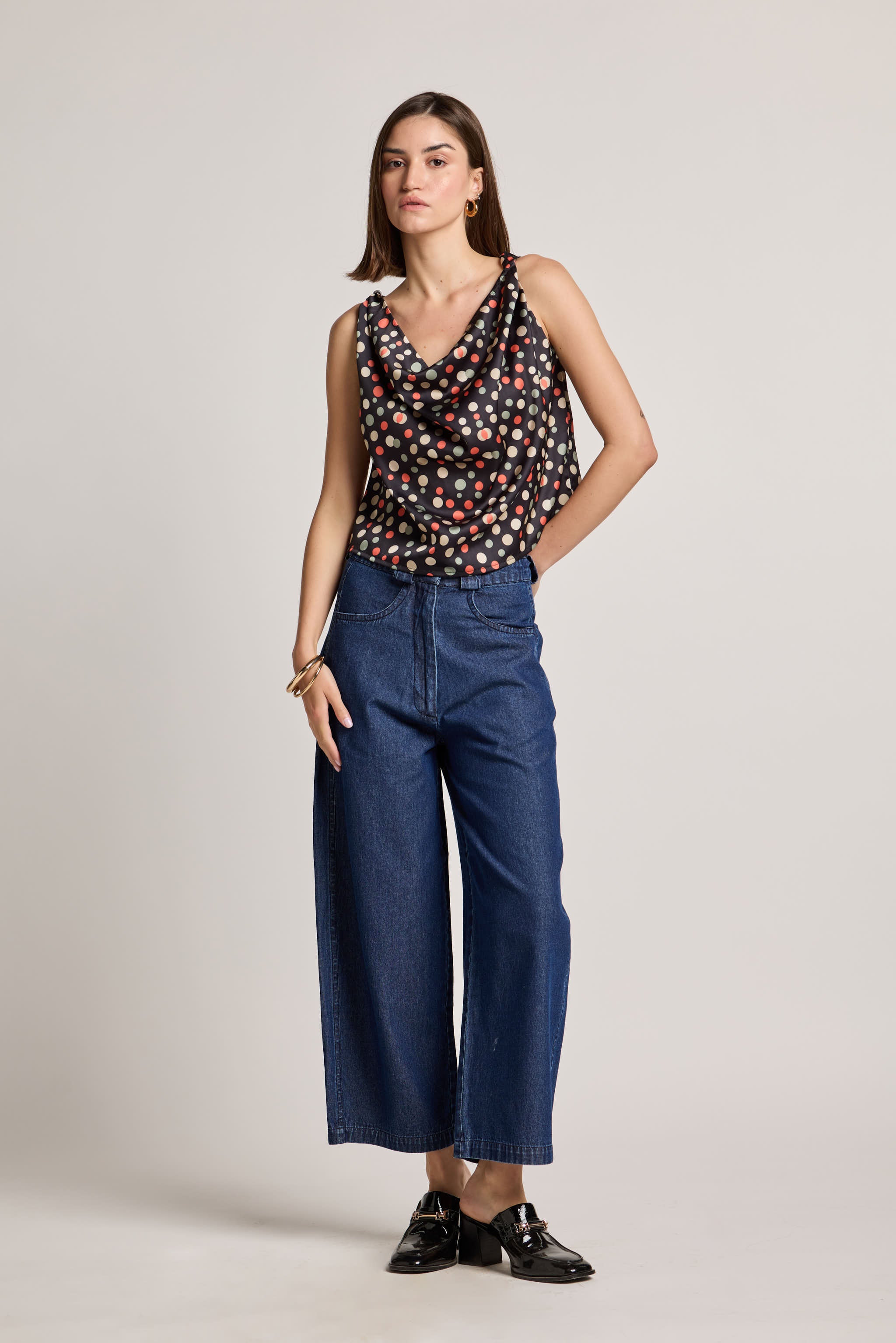 Dark Wash Barrel-Leg Denim Jeans