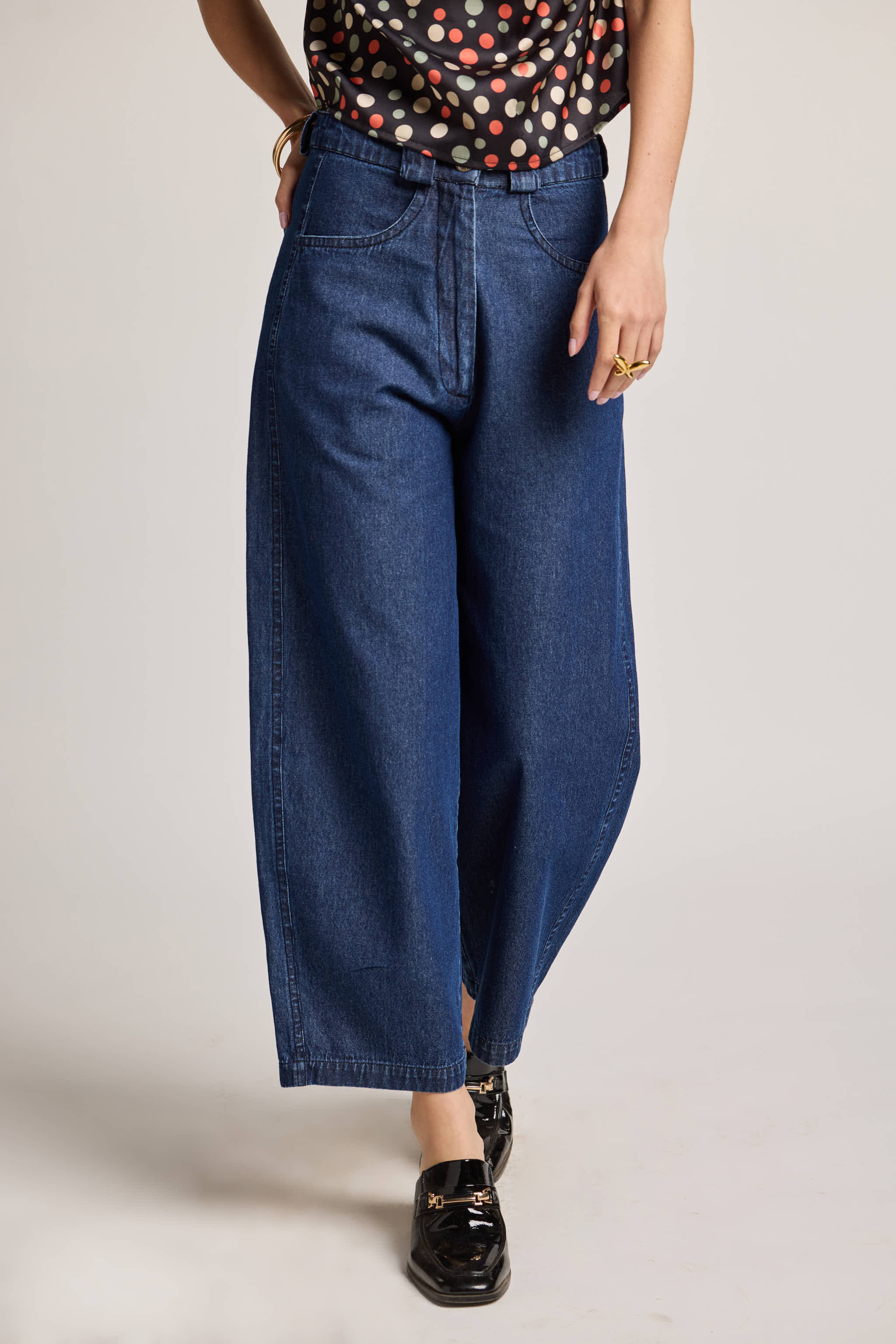 Dark Wash Barrel-Leg Denim Jeans