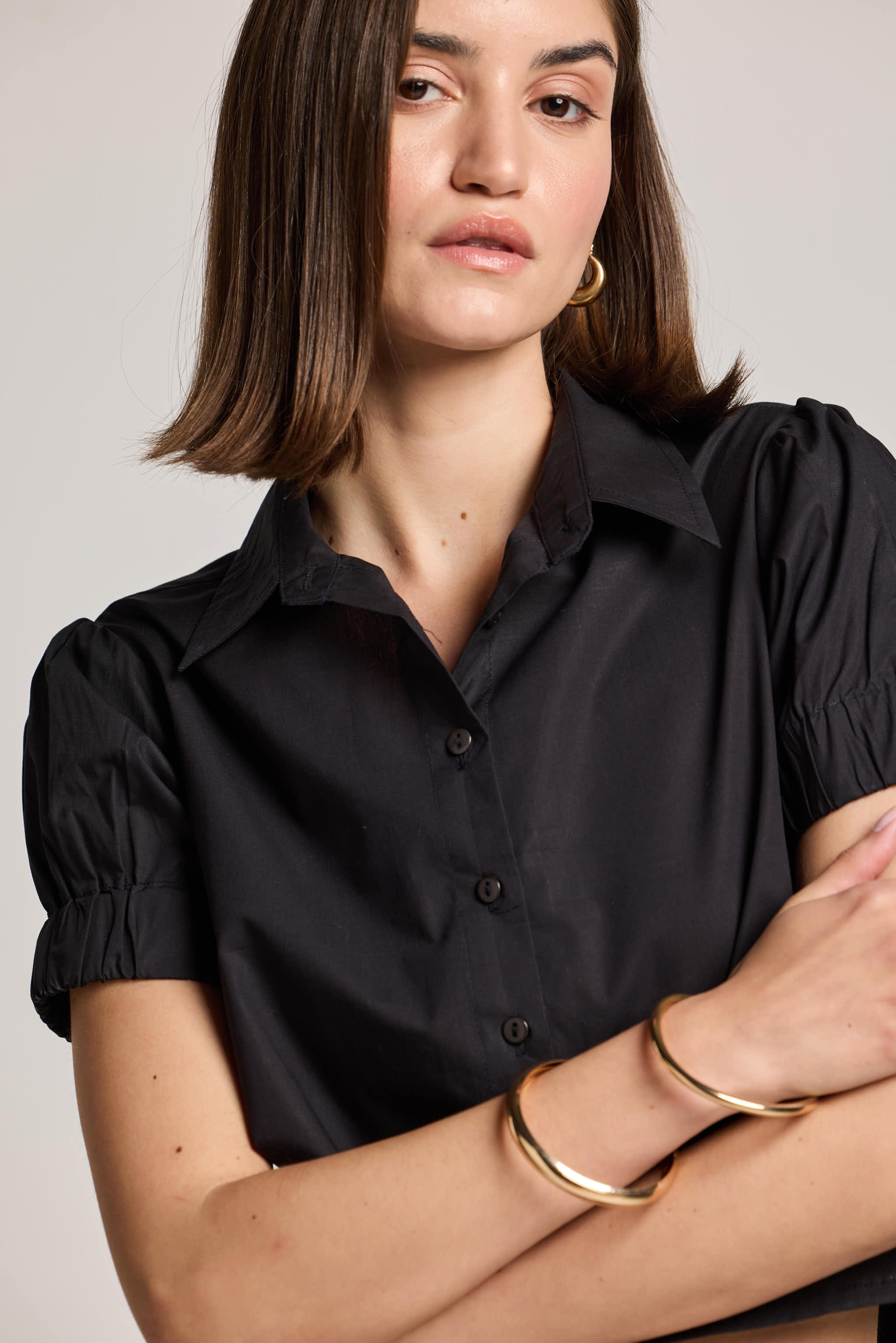 Cropped Black Puff Sleeve Shirt
