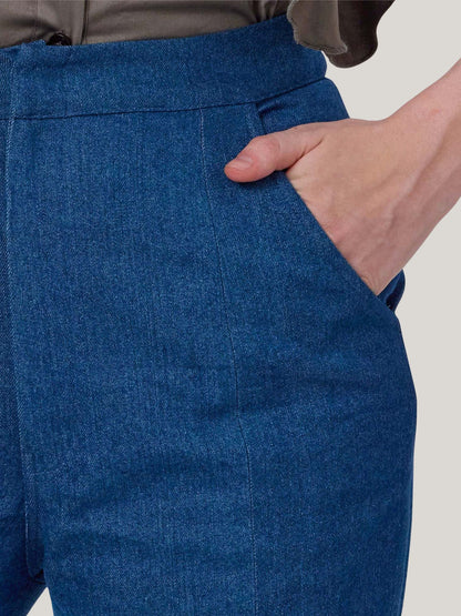 BLUE FLARED DENIM JEANS