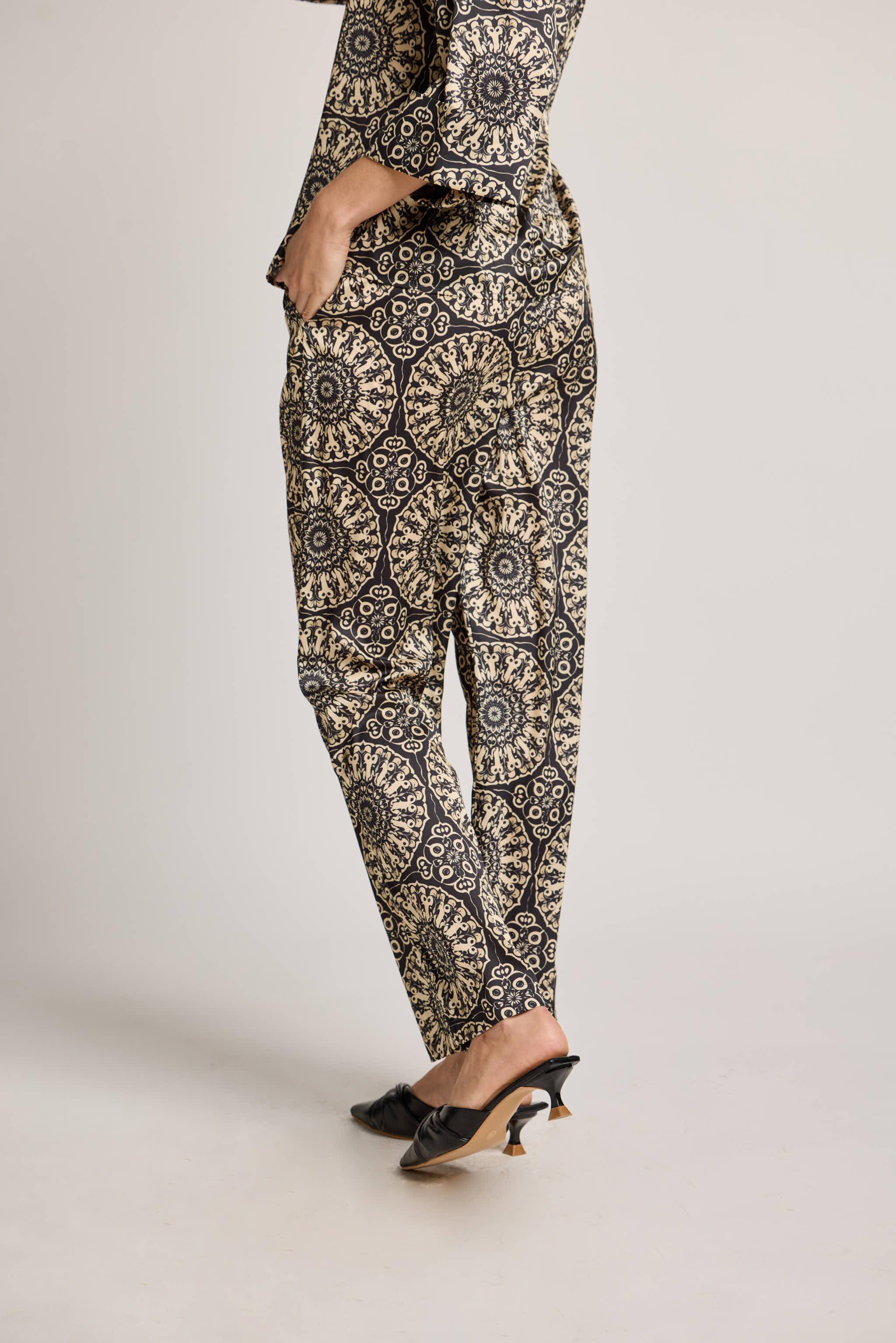 Mandala Black Printed Pants