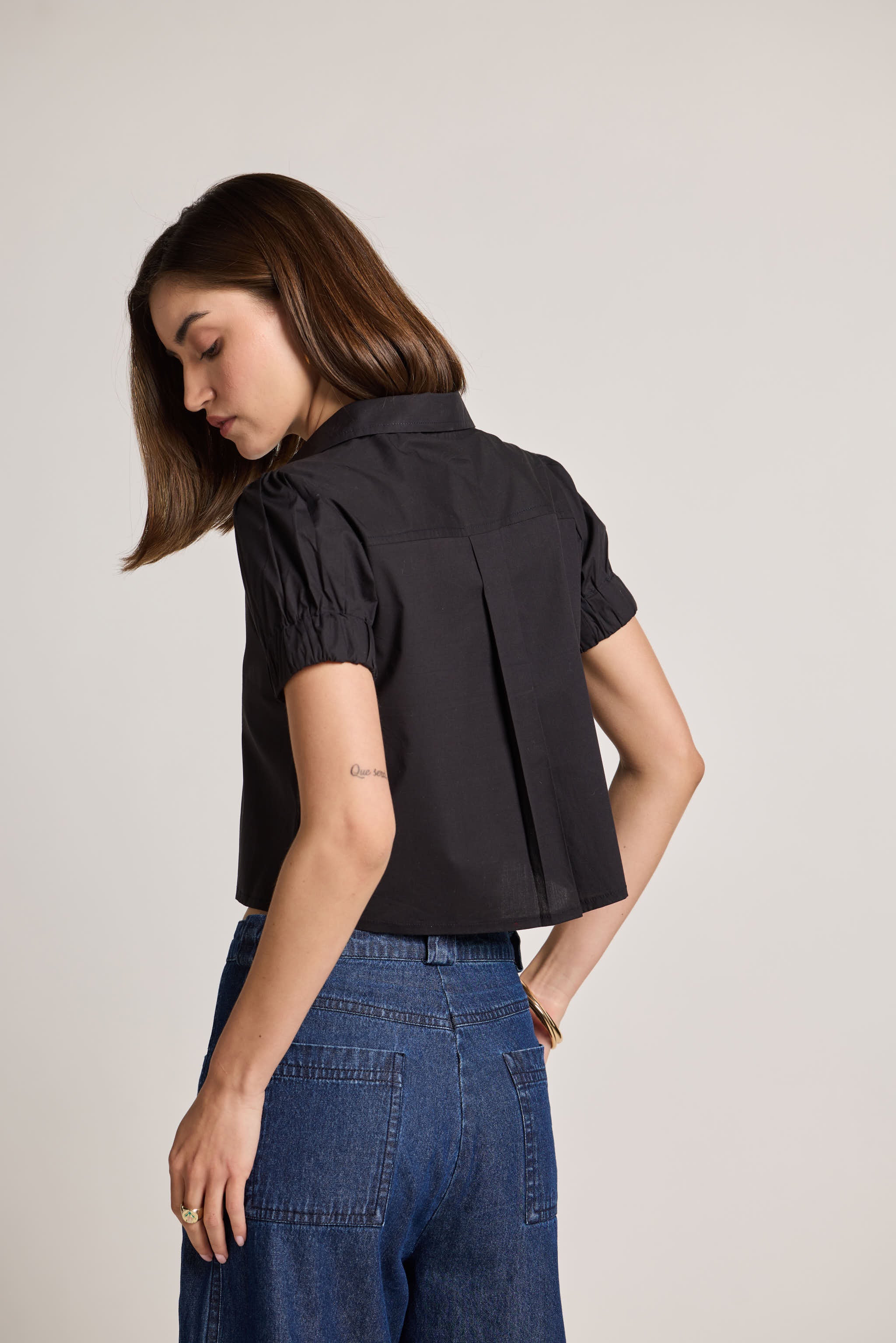 Cropped Black Puff Sleeve Shirt